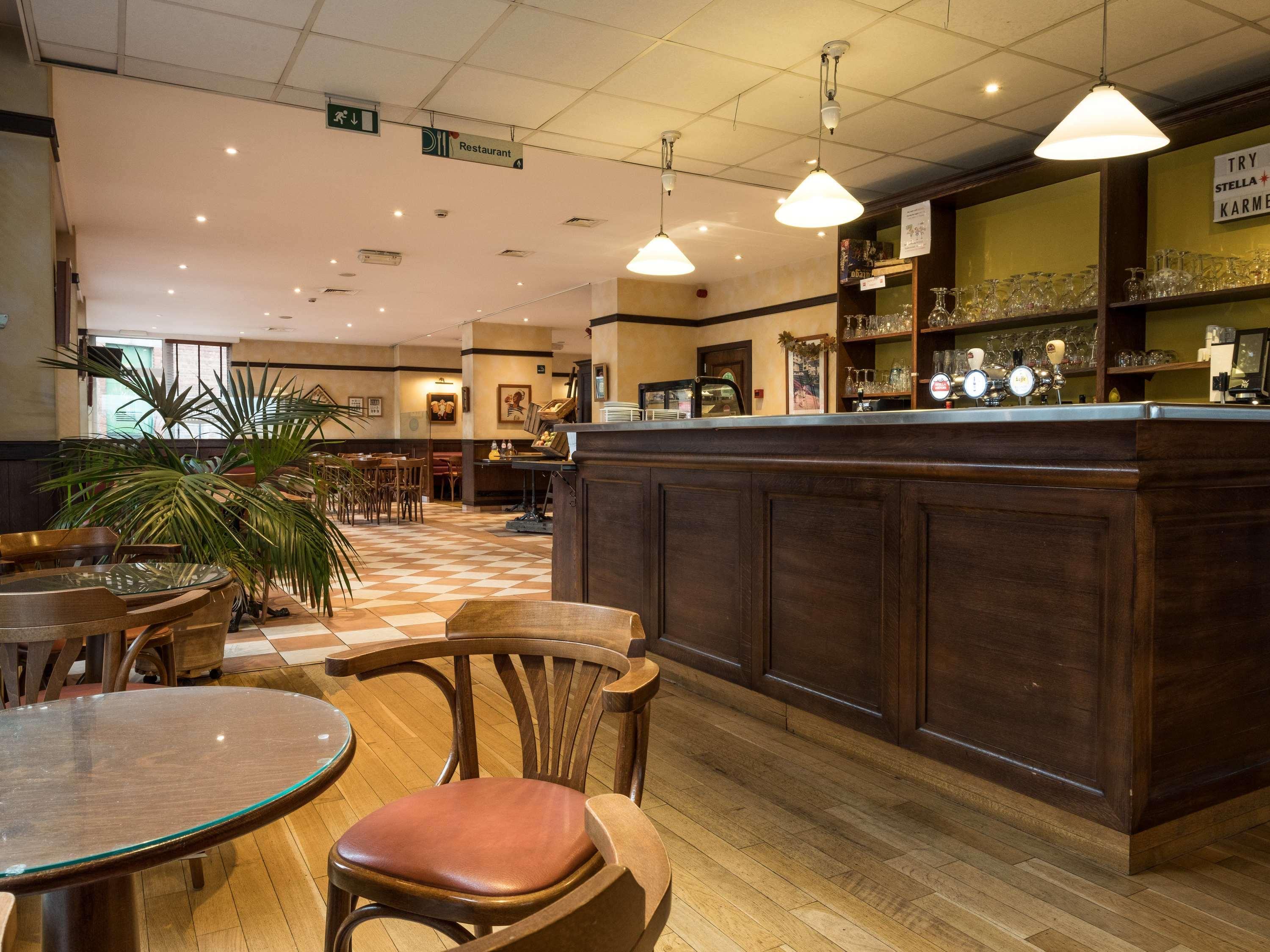 B&B Hotel Mons Gare Zewnętrze zdjęcie