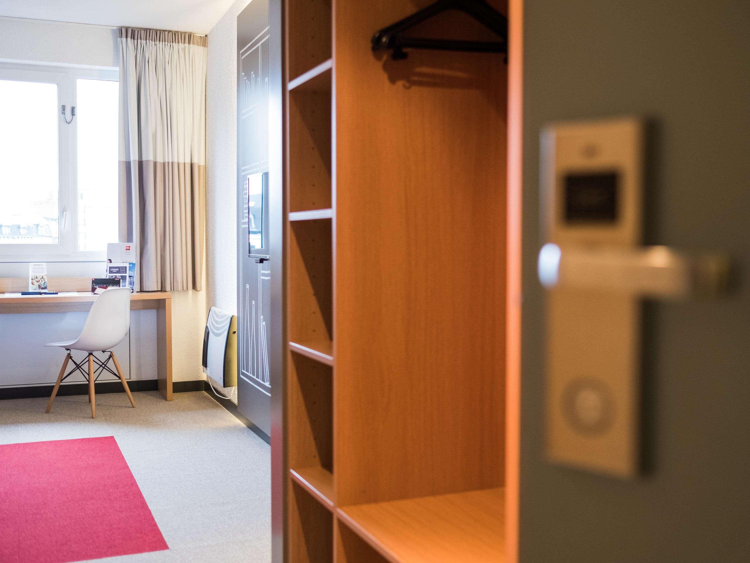 B&B Hotel Mons Gare Zewnętrze zdjęcie
