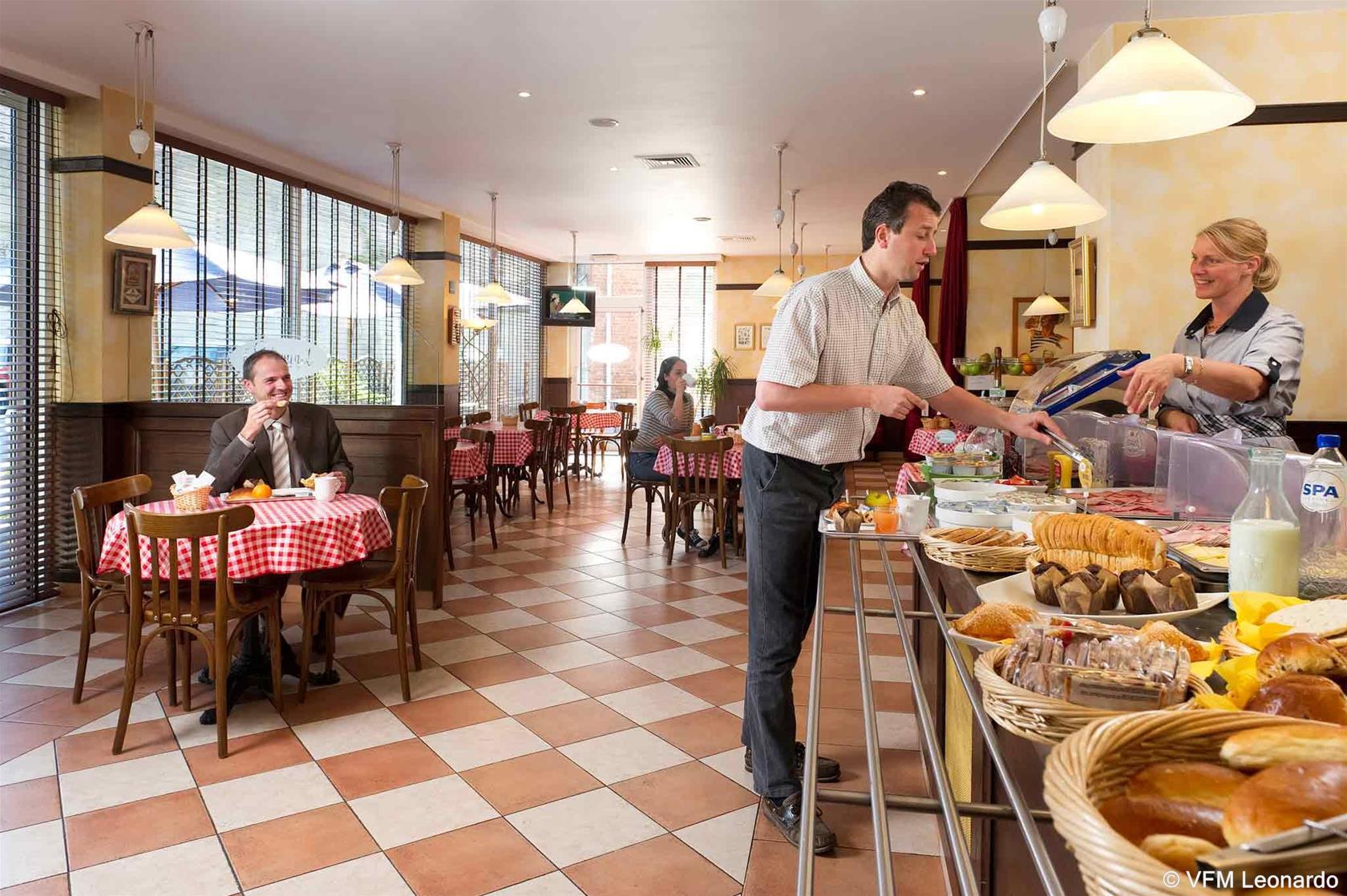 B&B Hotel Mons Gare Zewnętrze zdjęcie