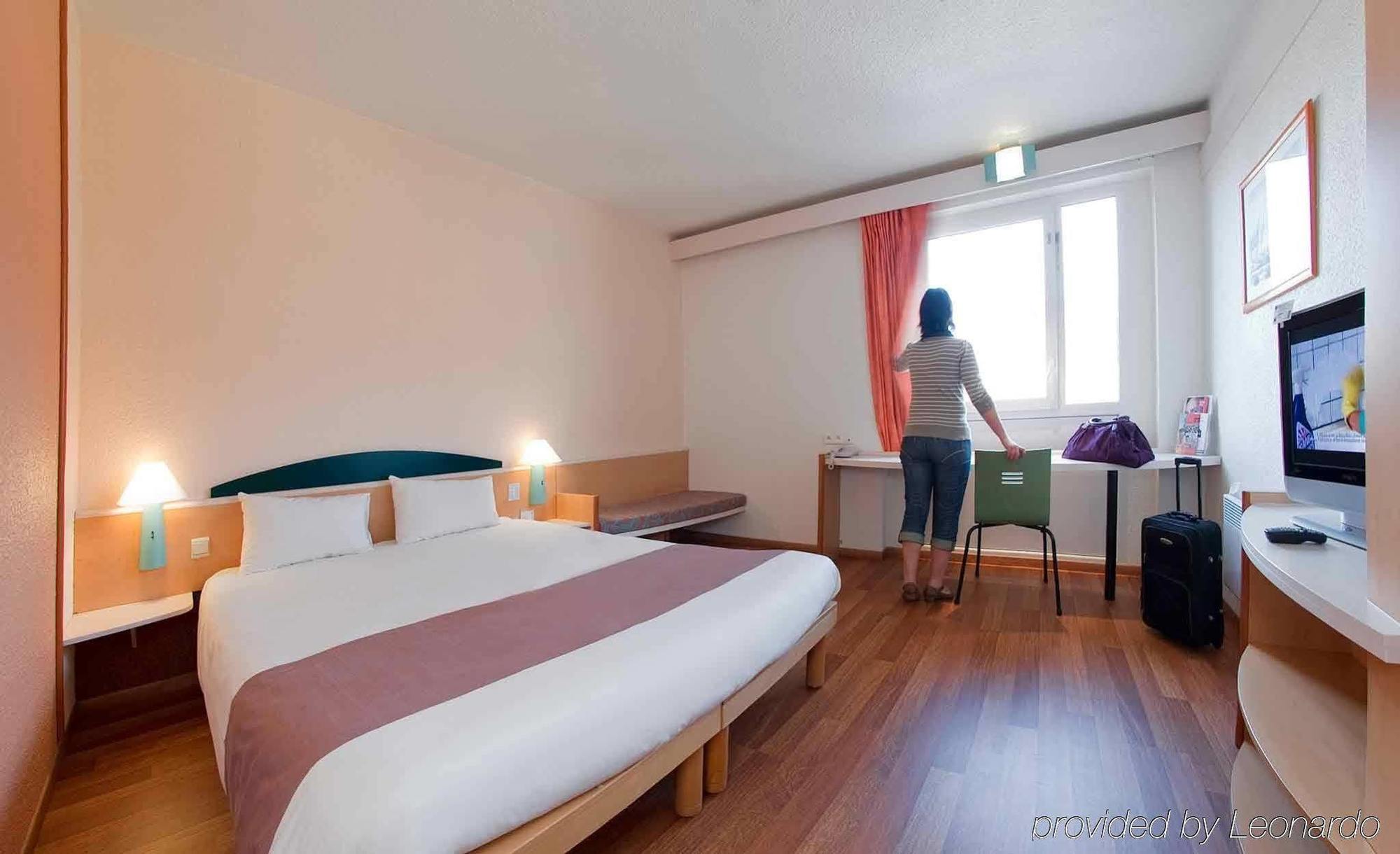 B&B Hotel Mons Gare Zewnętrze zdjęcie